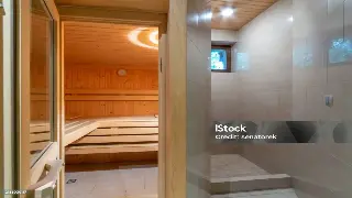 京城白领生存现状：加班熬夜后，一场深度按摩的自我救赎 图片